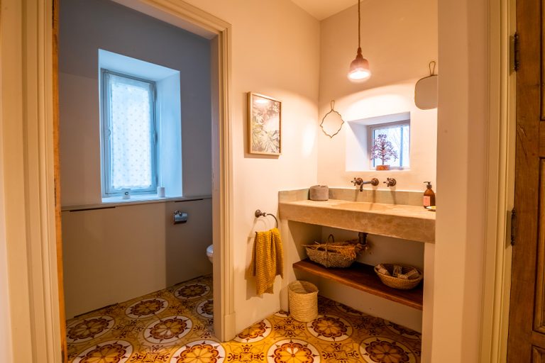 photographie de mas salle de bain