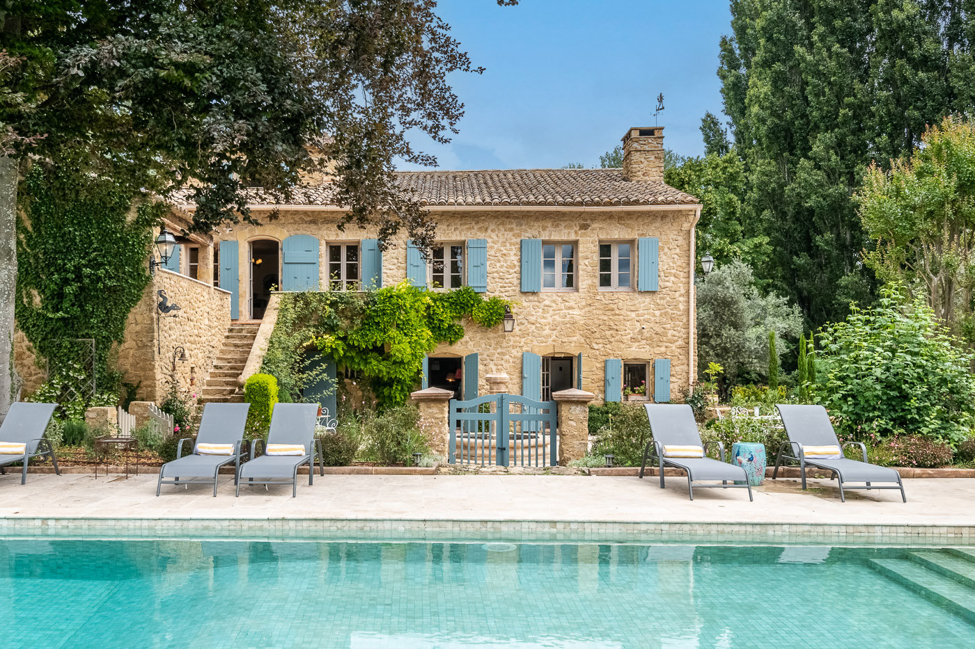 Photographie immobilière dans le Vaucluse avec une retouche fidèle à la réalité du bien